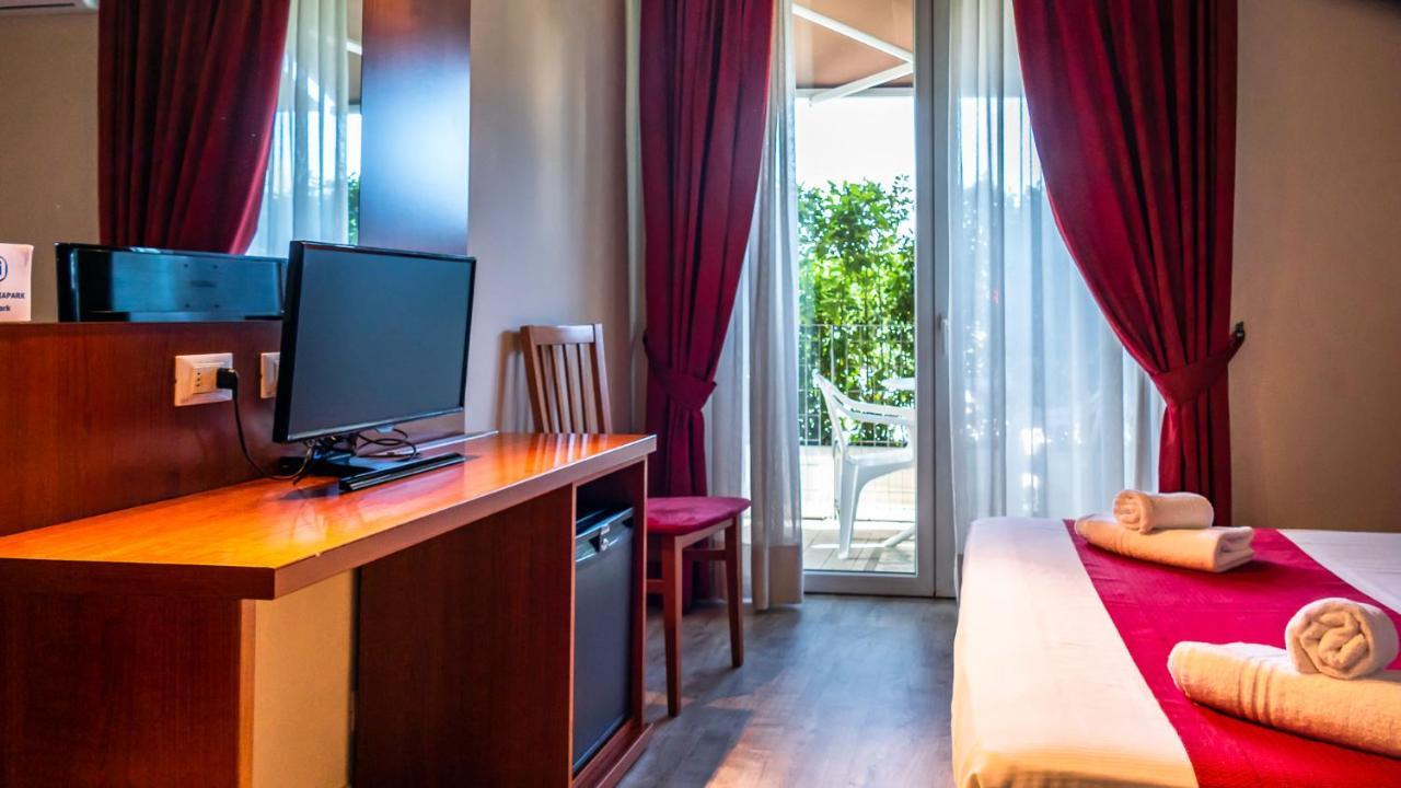 Hotel Venezia Park Castelnuovo del Garda Esterno foto