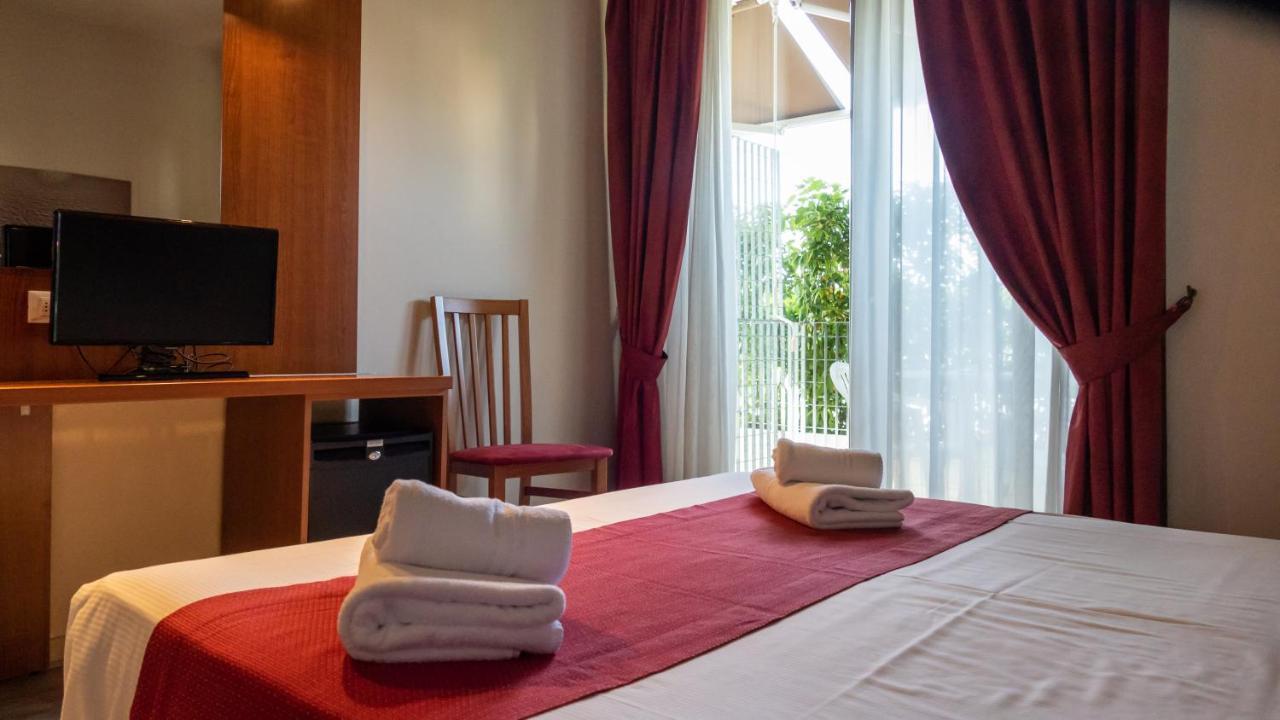 Hotel Venezia Park Castelnuovo del Garda Esterno foto