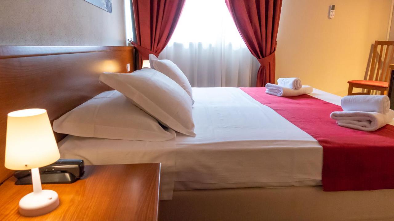 Hotel Venezia Park Castelnuovo del Garda Esterno foto