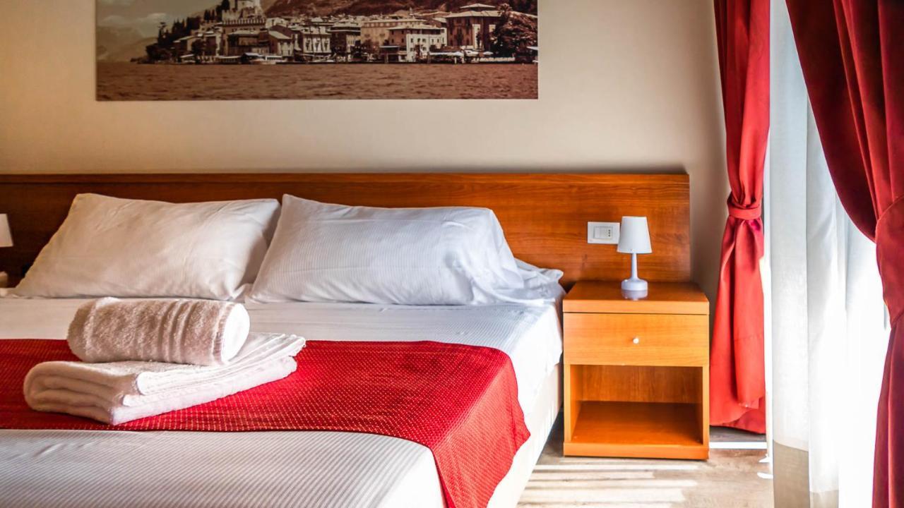Hotel Venezia Park Castelnuovo del Garda Esterno foto